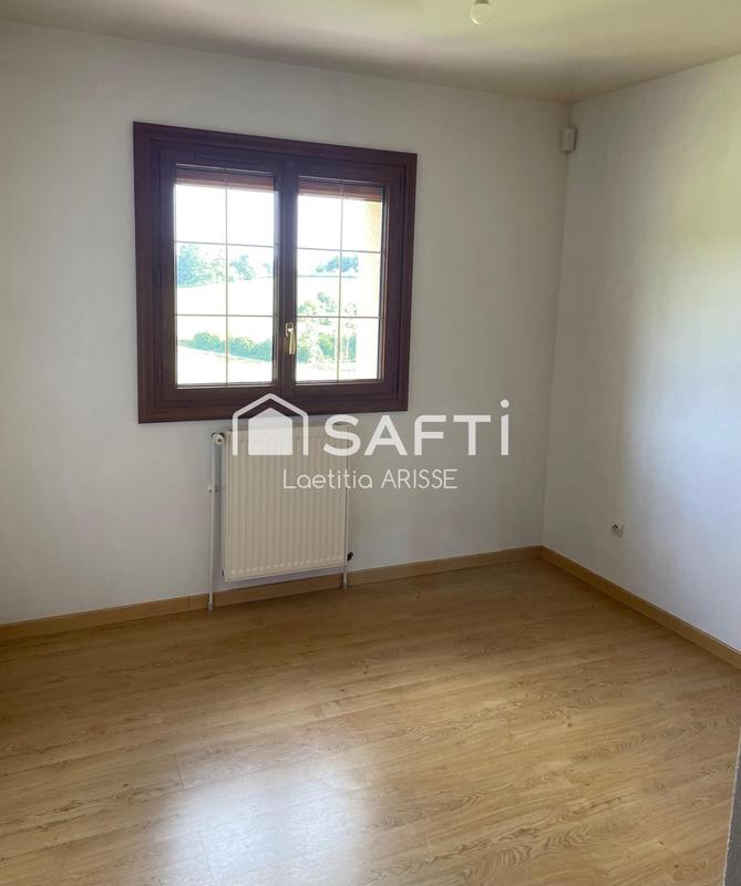 Maison - 90 m² - 5 pièces