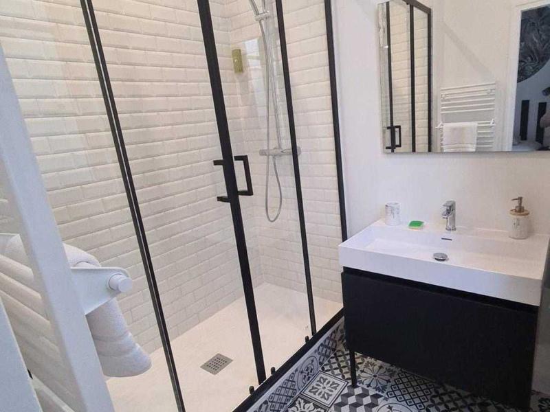 Local commercial - 233 m² - 12 pièces