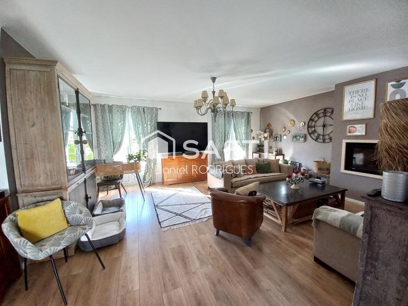 Maison - 197 m² - 8 pièces