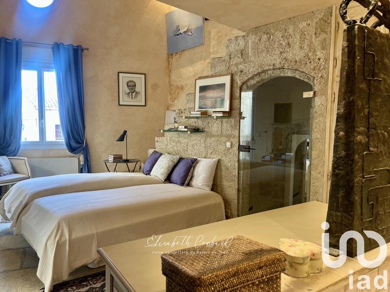 Maison - 200 m² - 8 pièces