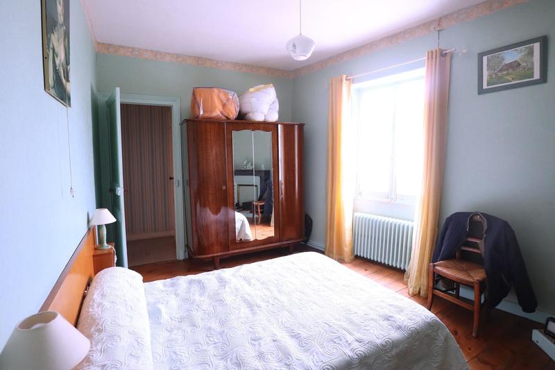 Maison - 182 m² - 9 pièces