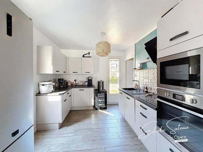 Maison - 97 m² - 6 pièces