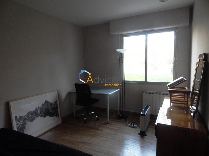 Maison - 250 m² - 8 pièces