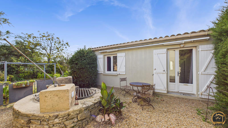 Maison traditionnelle - 275 m² - 10 pièces