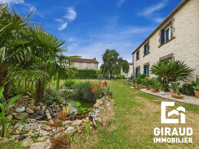 Maison ancienne - 174 m² - 6 pièces