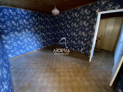 Maison - 90 m² - 6 pièces