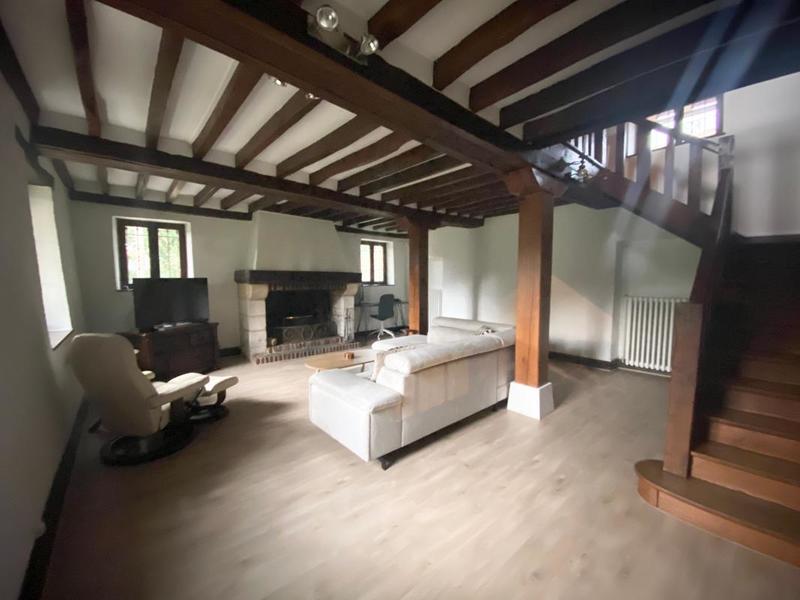 Maison - 211 m² - 6 pièces