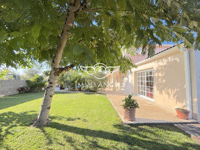 Maison traditionnelle - 179 m² - 8 pièces