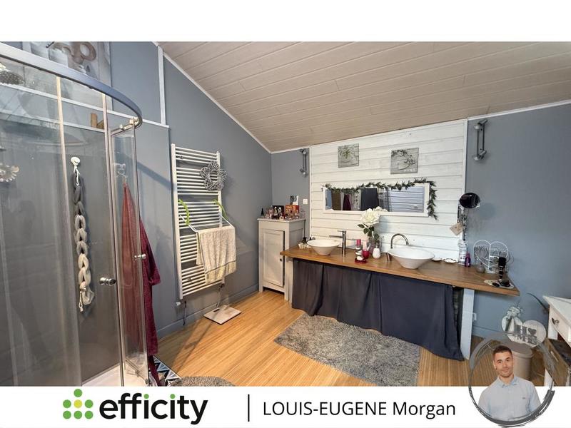 Maison - 209 m² - 8 pièces