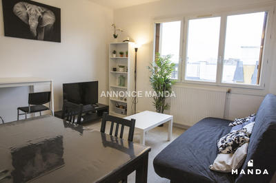 Chambre - 9 m² - 4 pièces