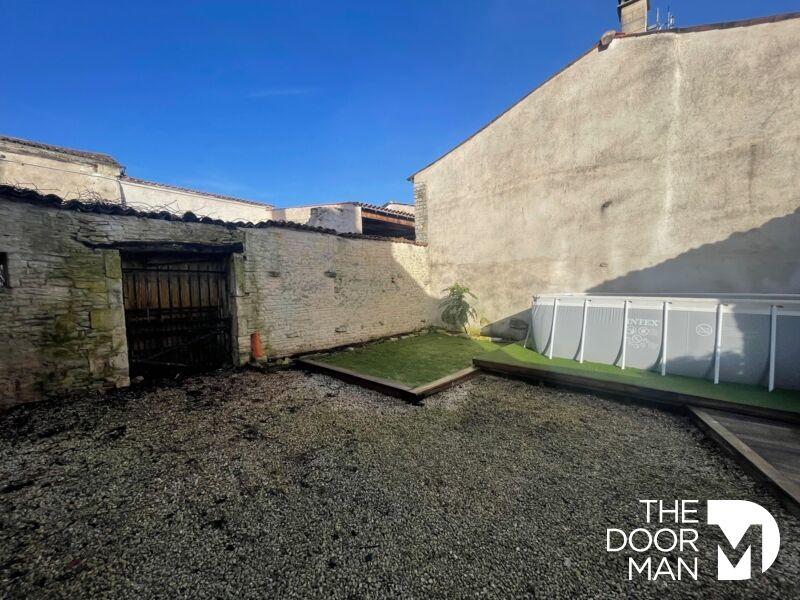 Maison en pierre - 246 m² - 10 pièces