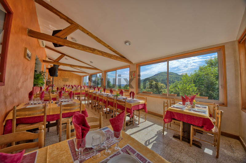 Propriété - 440 m² - 20 pièces