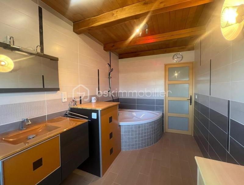 Maison ancienne - 190 m² - 5 pièces