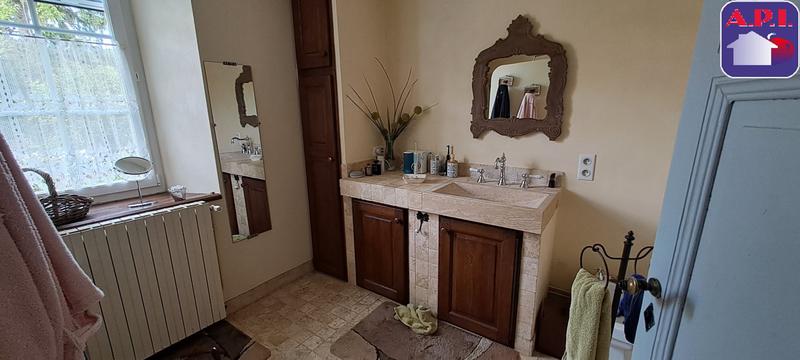 Maison - 200 m² - 9 pièces