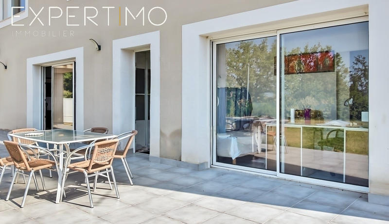 Villa - 220 m² - 8 pièces