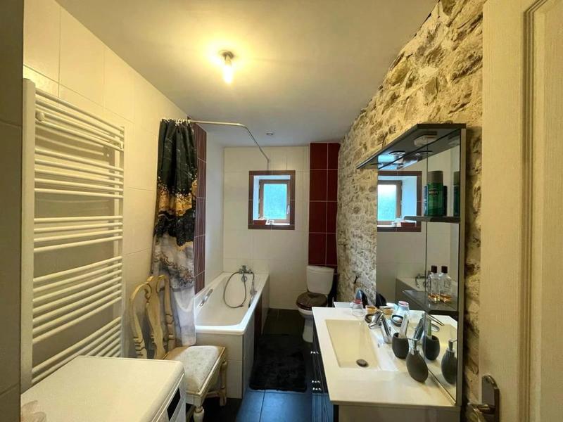 Maison de village - 100 m² - 4 pièces