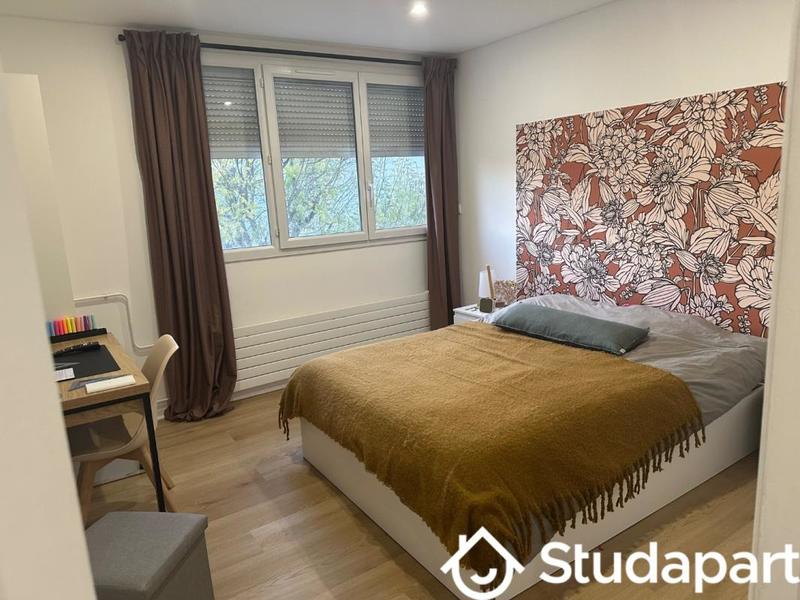 Chambre - 12 m² - 1 pièce