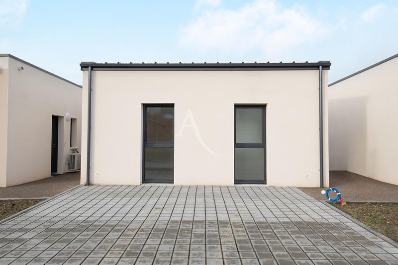 Maison - 93 m² - 4 pièces