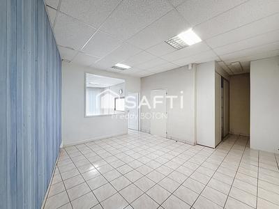 Local commercial - 187 m² - 4 pièces