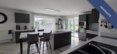 Maison - 232 m² - 6 pièces