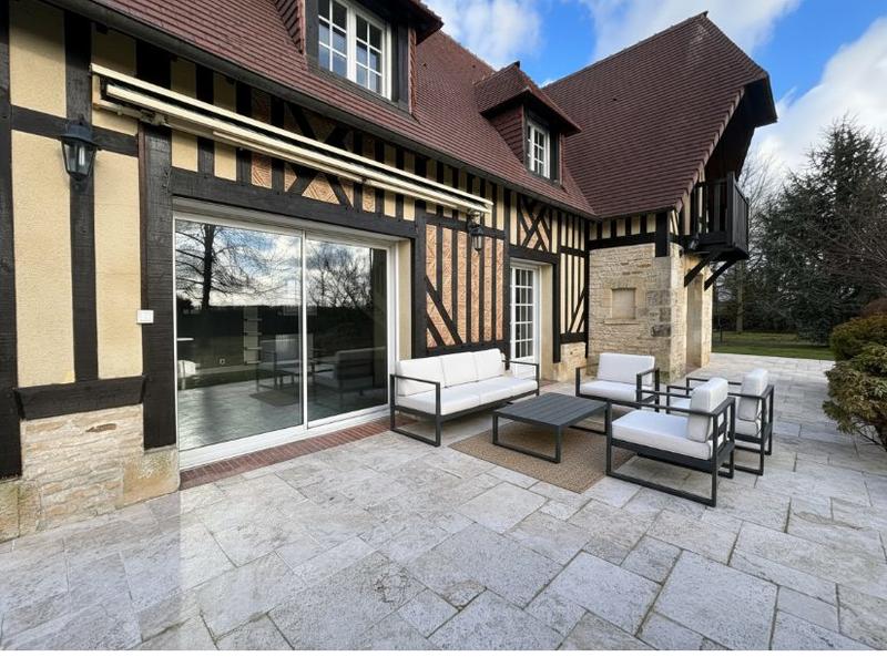 Maison traditionnelle - 130 m² - 7 pièces