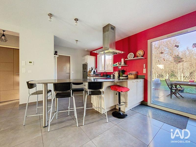 Maison - 93 m² - 5 pièces