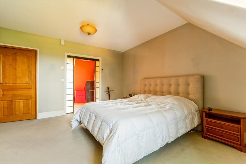 Propriété - 387 m² - 10 pièces