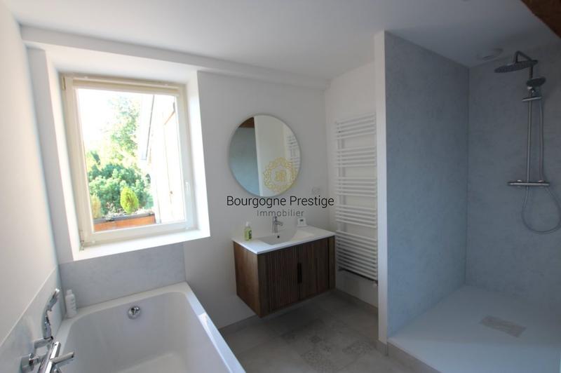 Propriété - 221 m² - 8 pièces