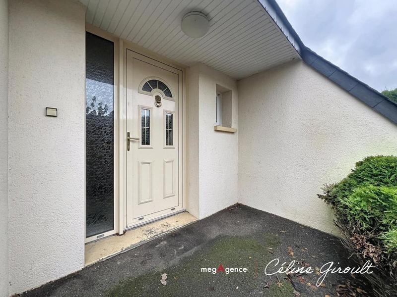 Maison - 213 m² - 9 pièces