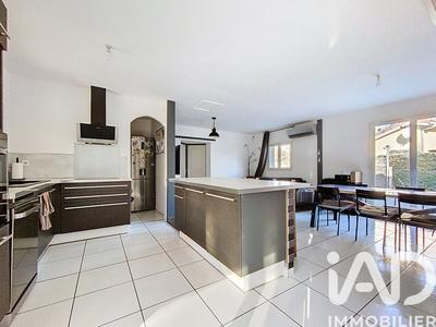 Maison - 130 m² - 7 pièces