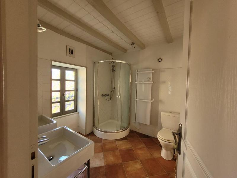 Maison - 334 m² - 20 pièces