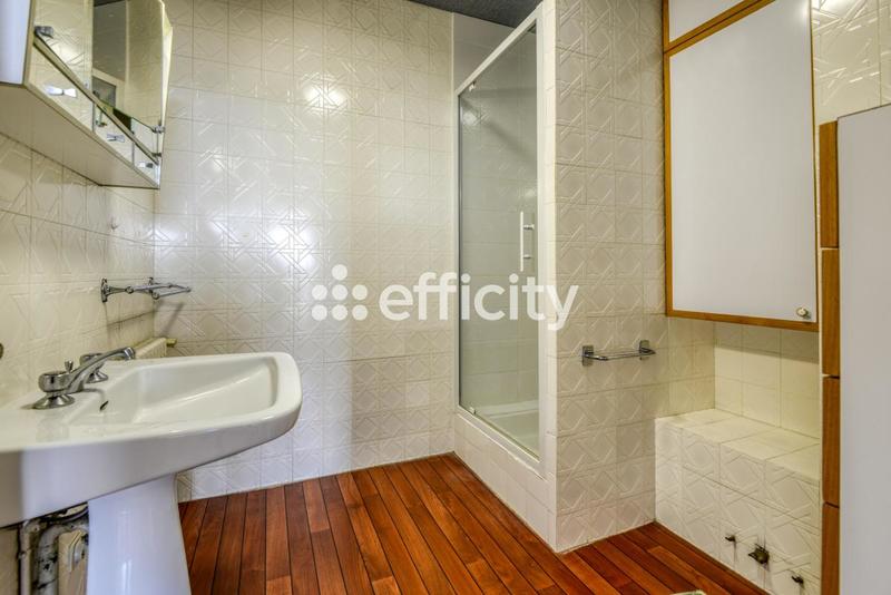 Appartement - 157 m² - 6 pièces