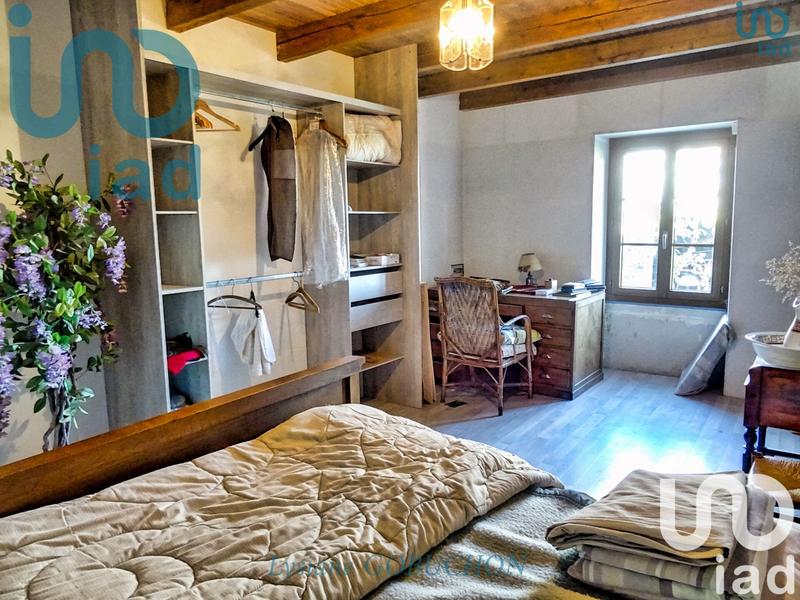 Maison - 246 m² - 11 pièces