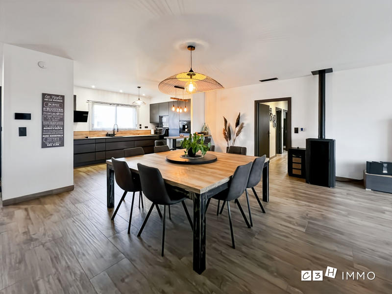 Maison contemporaine - 140 m² - 5 pièces