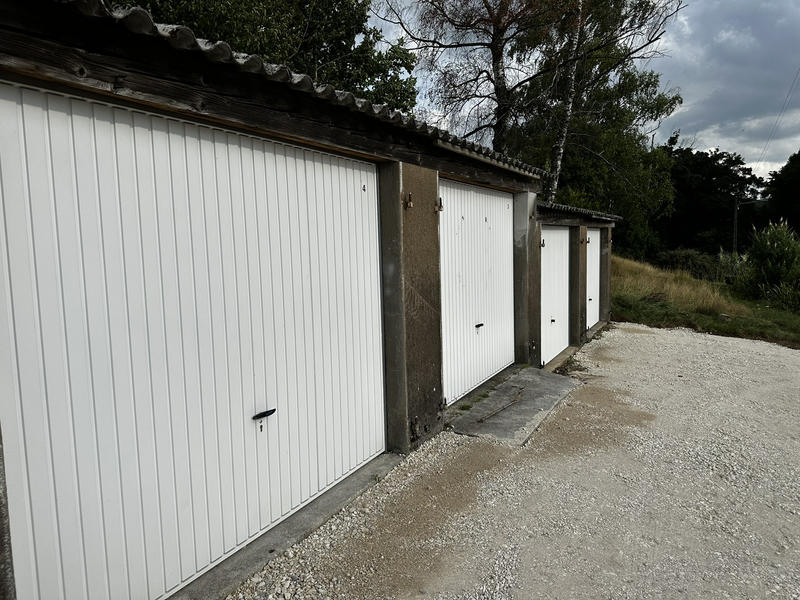 Parking / Garage - 10 m²