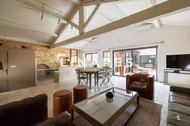 Maison - 210 m² - 5 pièces