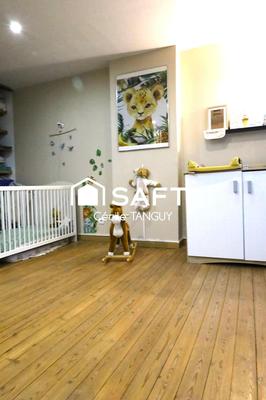 Maison - 220 m² - 9 pièces