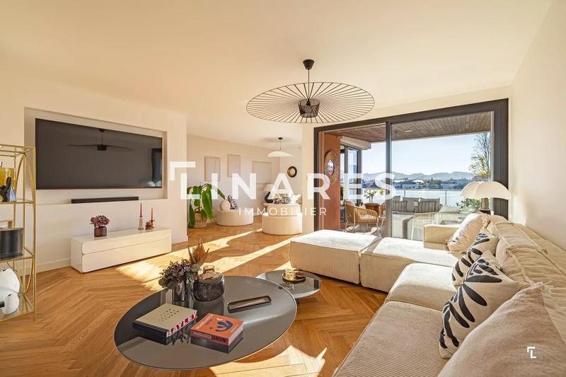 Appartement - 153 m² - 4 pièces