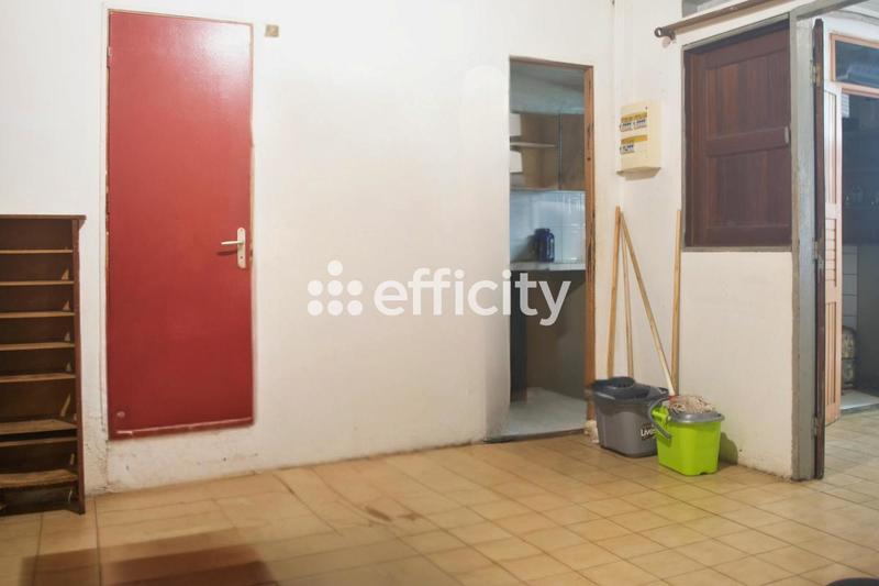 Maison - 69 m² - 6 pièces