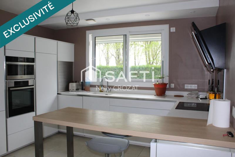 Maison - 195 m² - 8 pièces