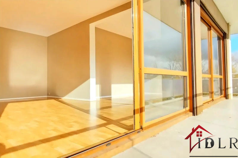 Appartement - 95 m² - 4 pièces