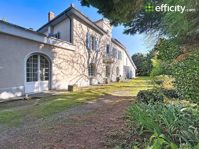 Maison bourgeoise - 275 m² - 8 pièces