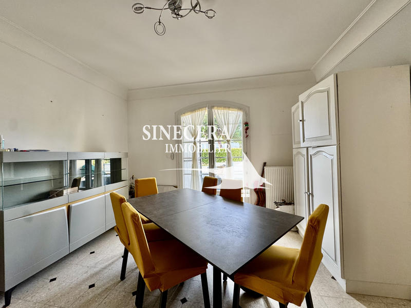 Maison - 180 m² - 7 pièces