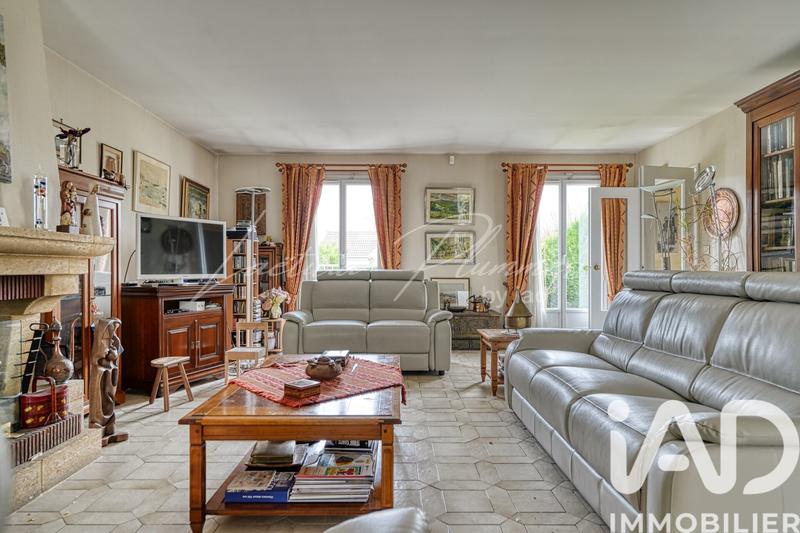 Maison - 200 m² - 7 pièces