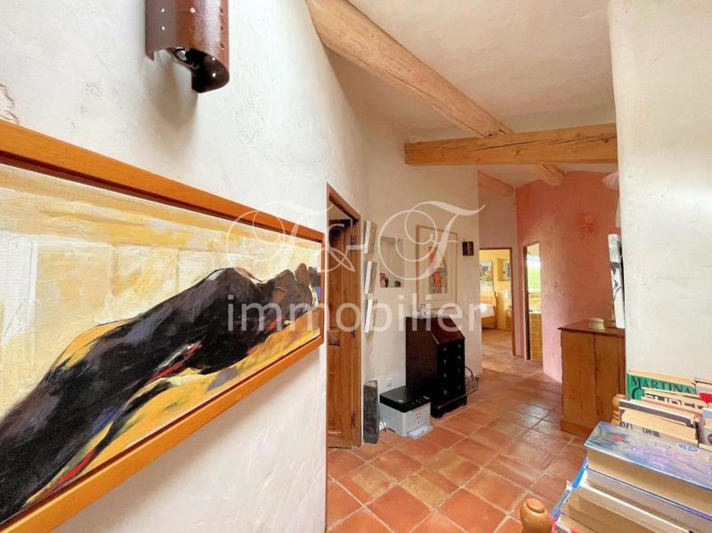 Propriété - 190 m² - 6 pièces