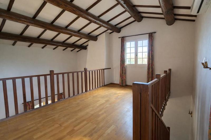 Maison - 203 m² - 6 pièces