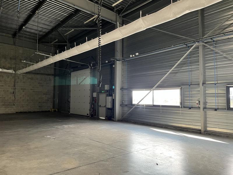 Local d'activités - 1 300 m²