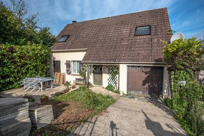 Maison - 104 m² - 6 pièces