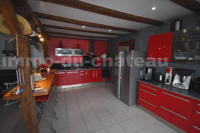 Maison - 230 m² - 6 pièces
