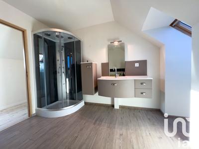 Maison - 225 m² - 6 pièces